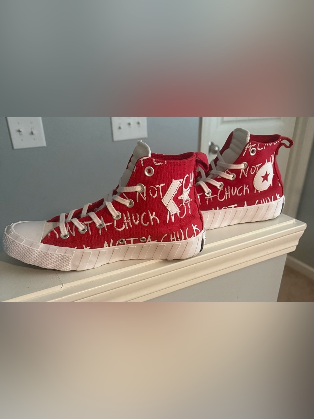 Youth kids Converse All-Star Size 6 Chuck Red White Shoes  Sneakers - Picture 2 of 7